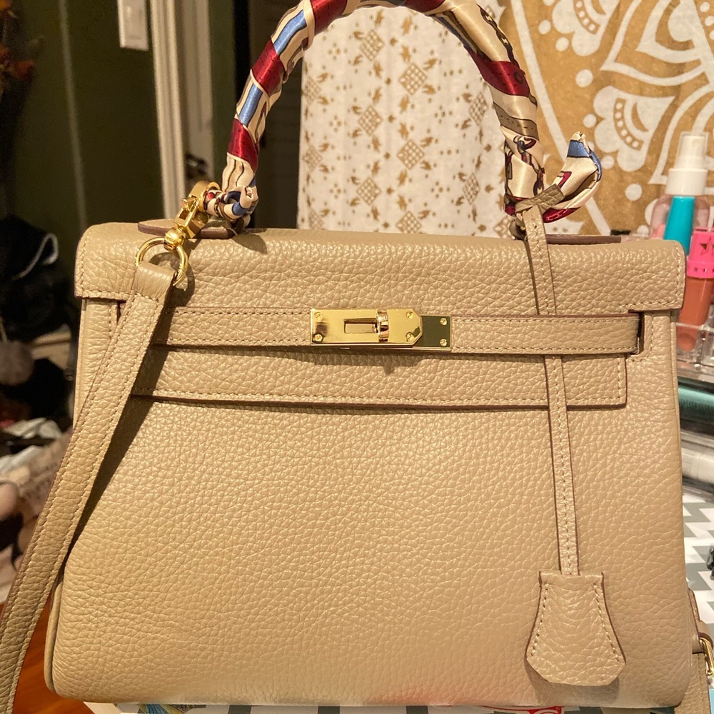 Ainifeel lock satchel